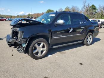  Salvage Chevrolet Avalanche