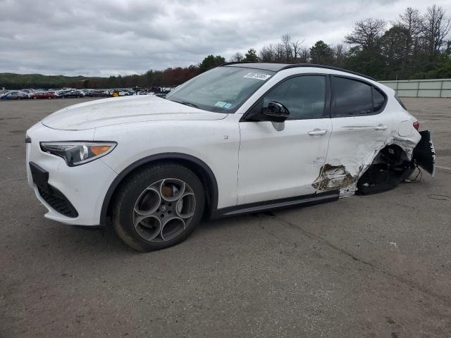  Salvage Alfa Romeo Stelvio