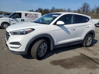  Salvage Hyundai TUCSON