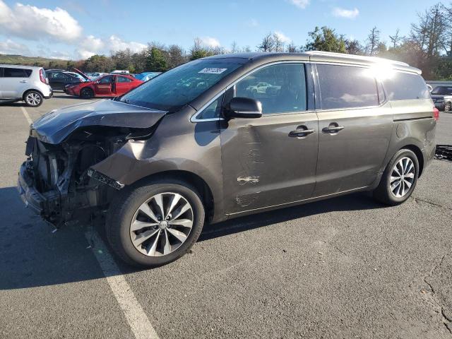  Salvage Kia Sedona
