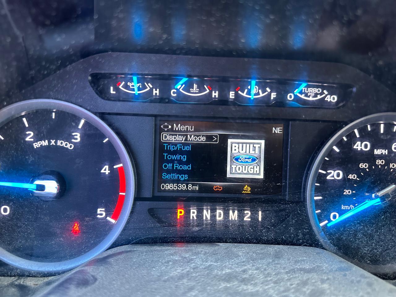 Ford F-550 Super Duty Image 9