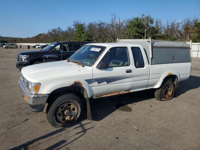  Salvage Toyota Pickup