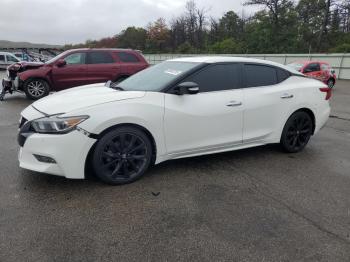  Salvage Nissan Maxima