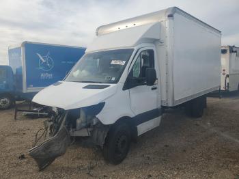  Salvage Mercedes-Benz Sprinter