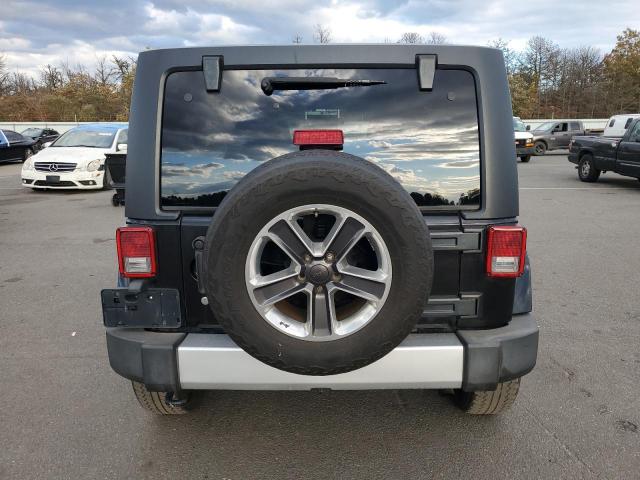 Jeep Wrangler Sahara Image 2