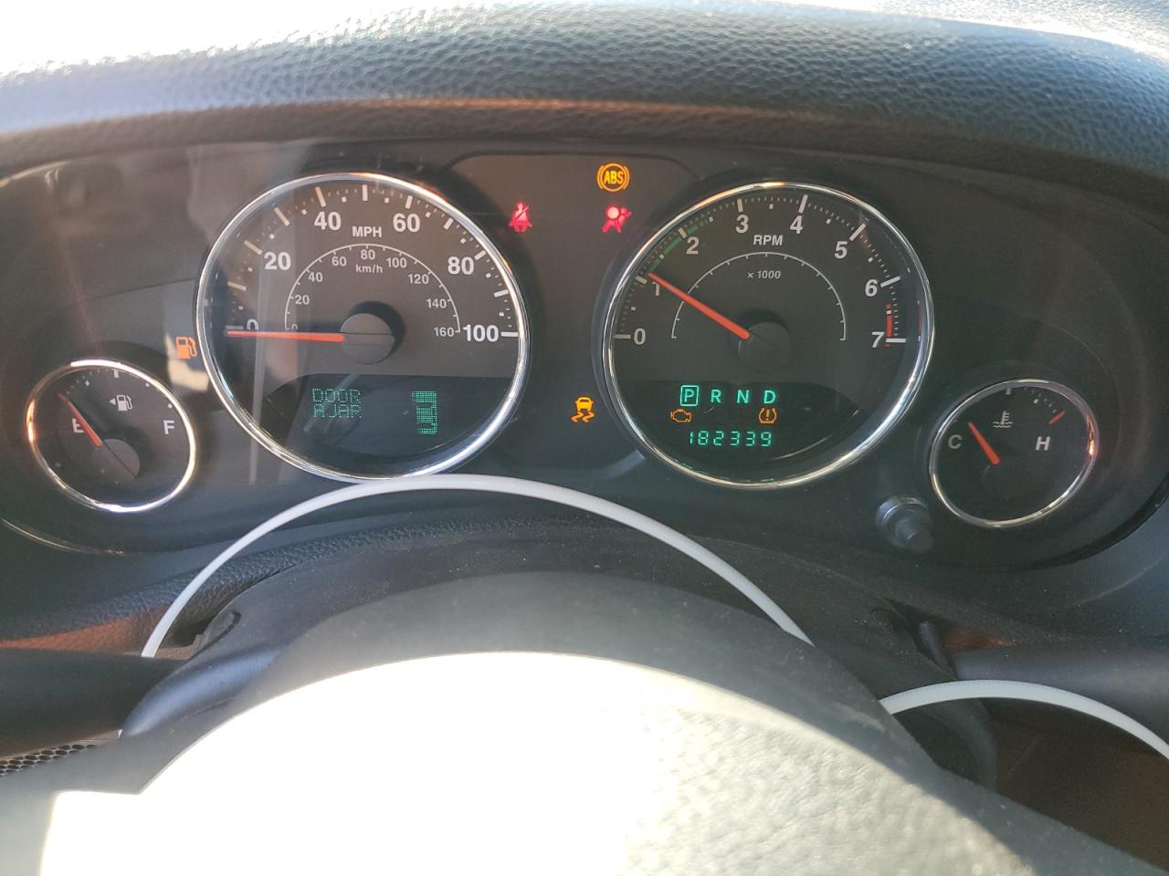 Jeep Wrangler Sahara Image 10