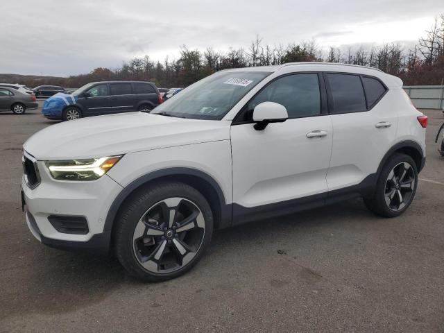  Salvage Volvo XC40