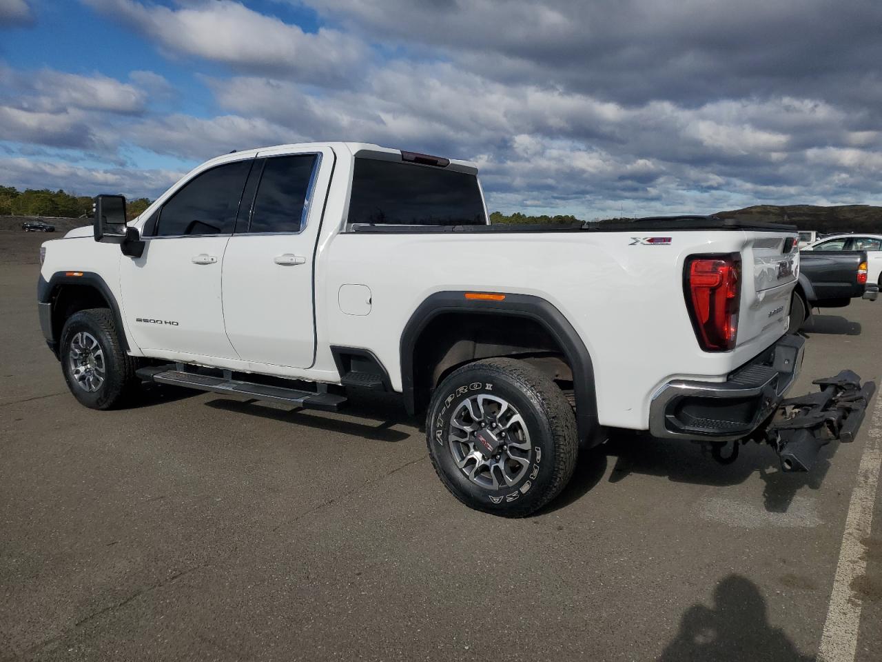 GMC Sierra K2500 Sle Image 3