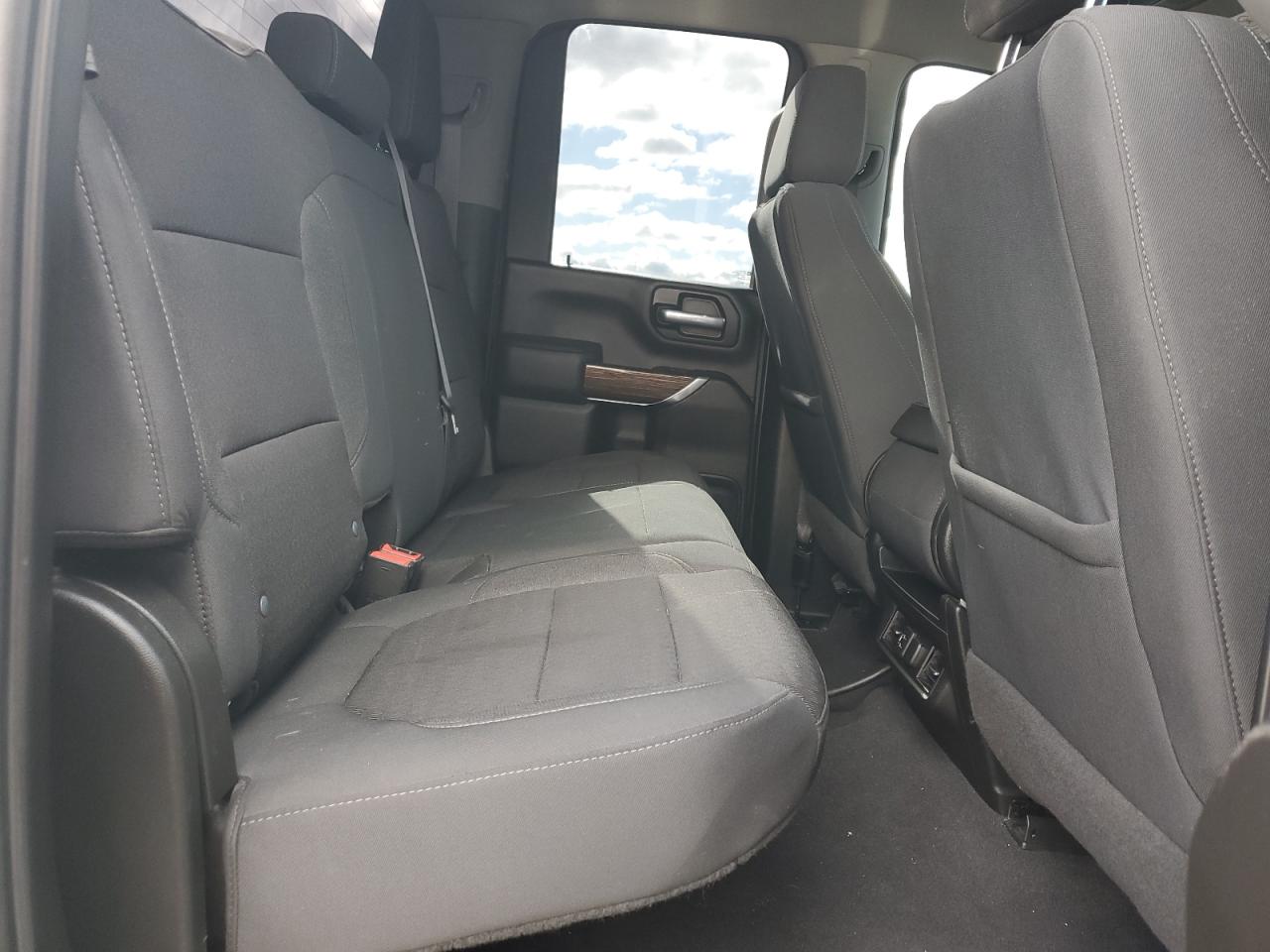 GMC Sierra K2500 Sle Image 4