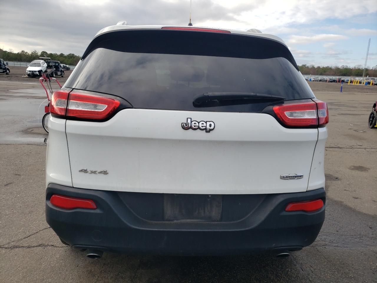 Jeep Grand Cherokee Latitude Image 9