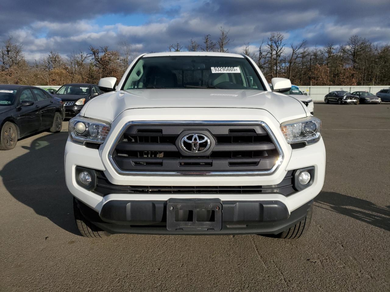 Toyota Tacoma Double Cab Image 7