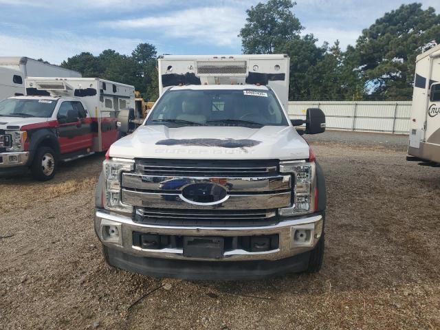 Ford F-550 Super Duty Image 9