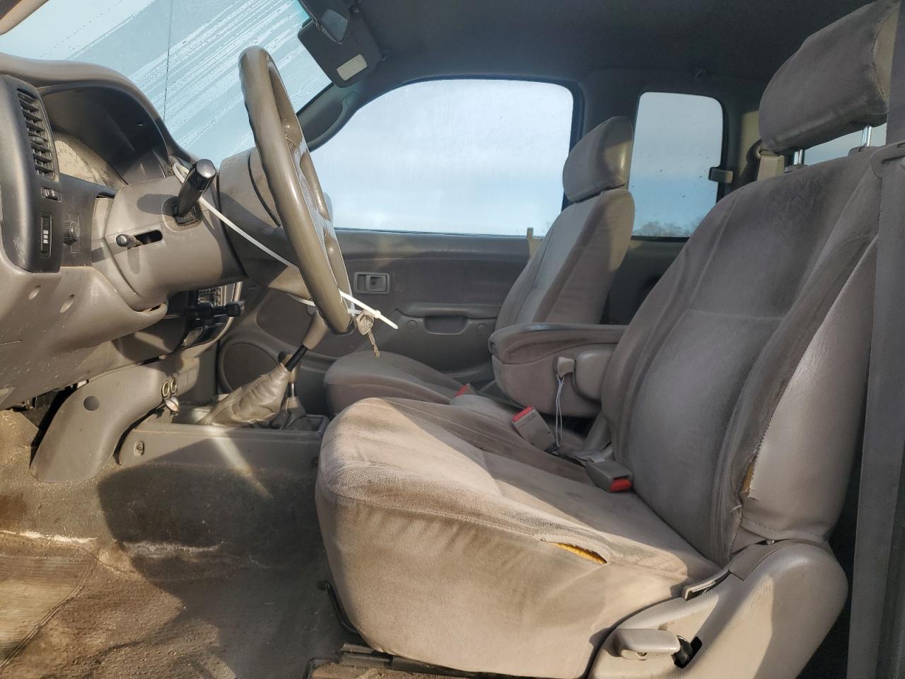 Toyota Tacoma Xtracab Image 6