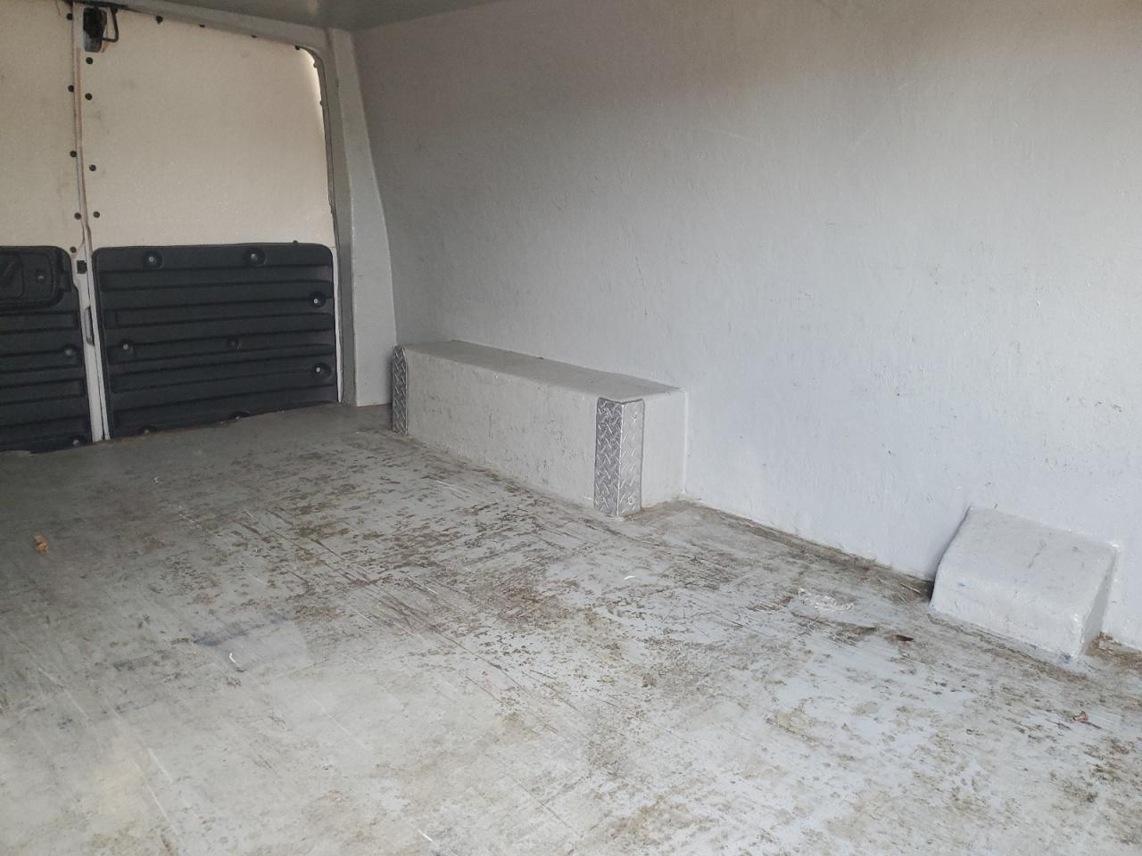 Chevrolet Express Image 11