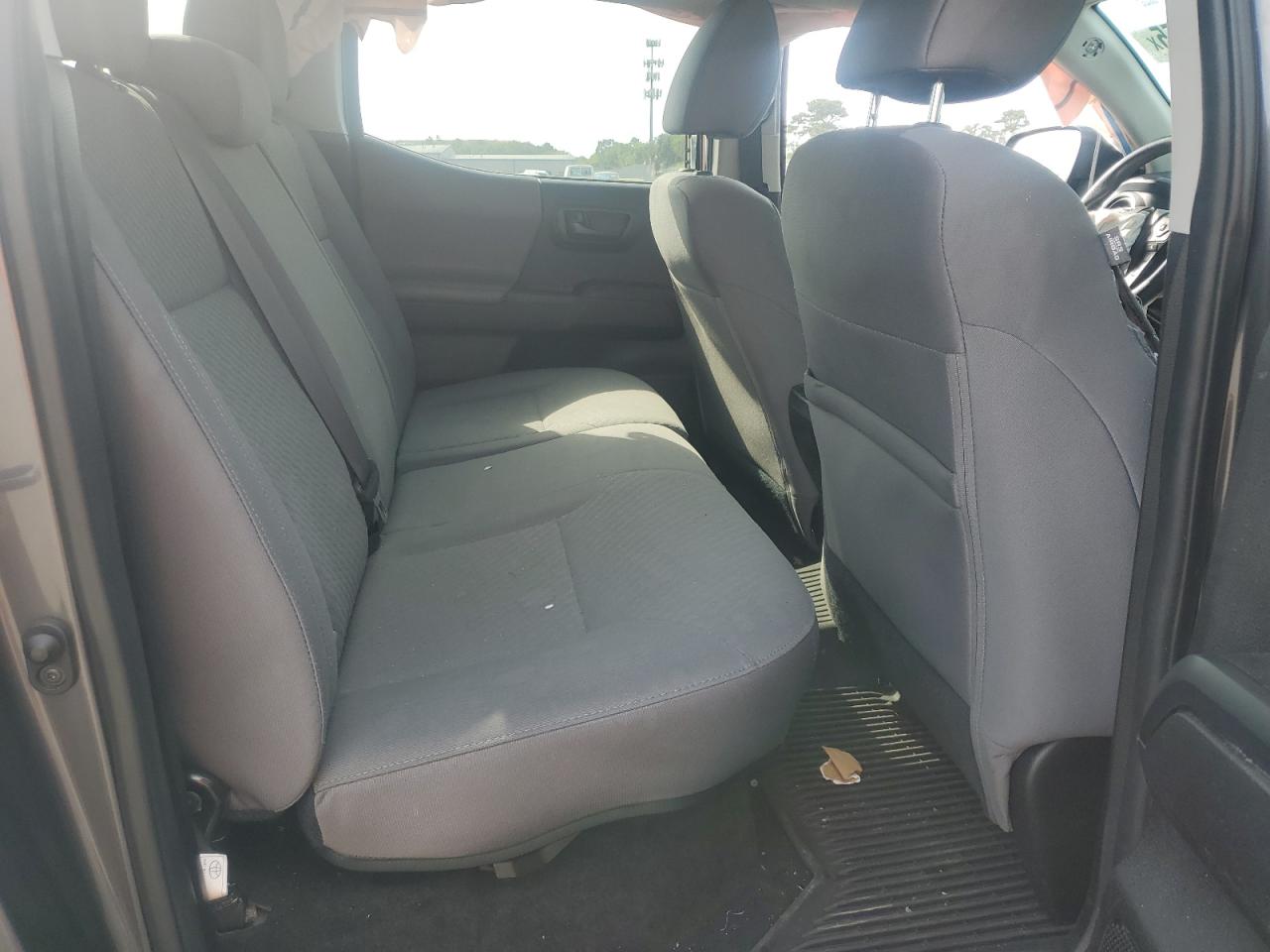 Toyota Tacoma Double Cab Image 8