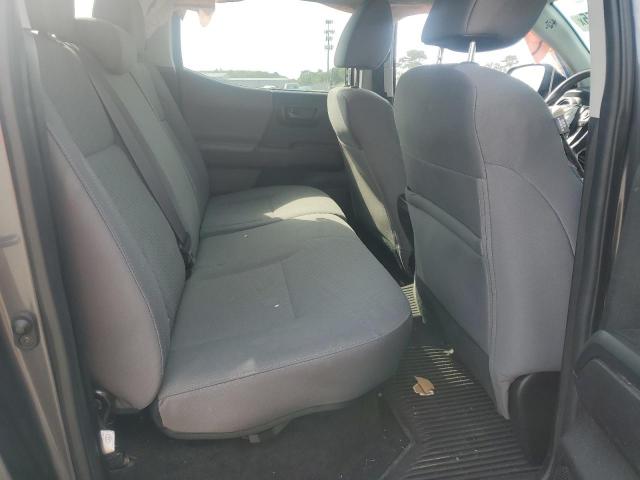 Toyota Tacoma Double Cab Image 8