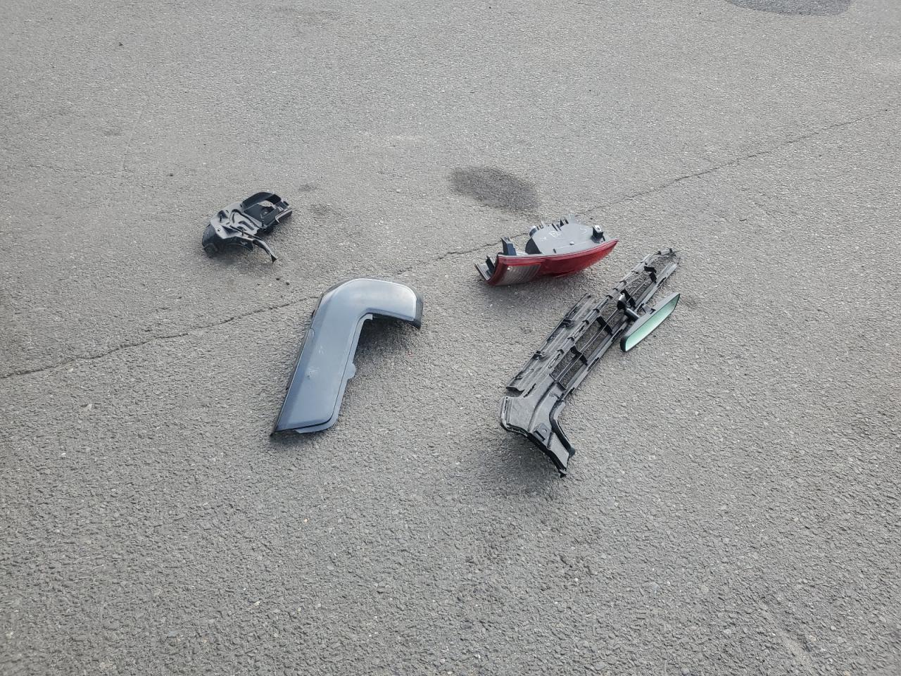 Toyota Tacoma Double Cab Image 12