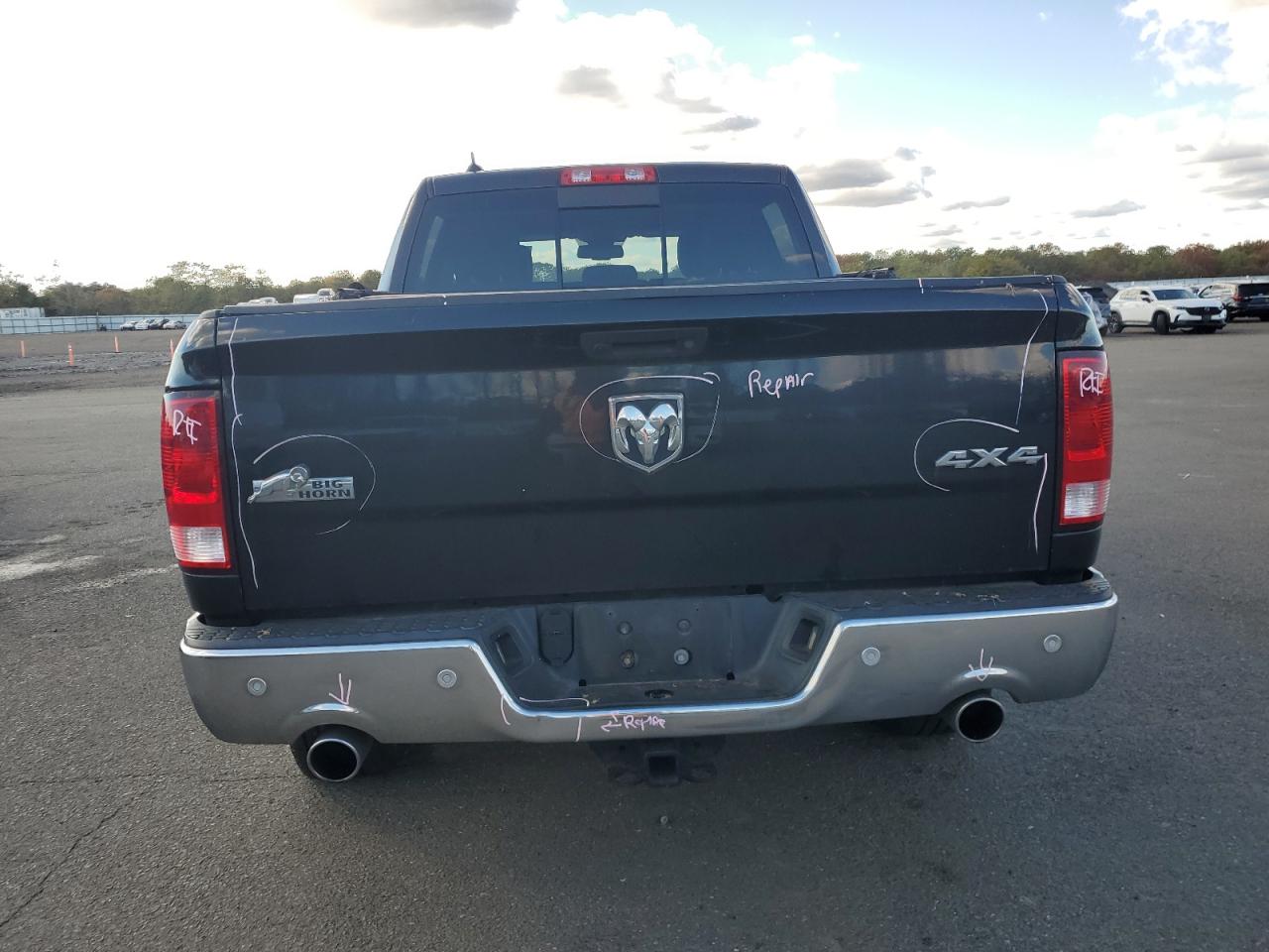 Ram 1500 Slt Image 3