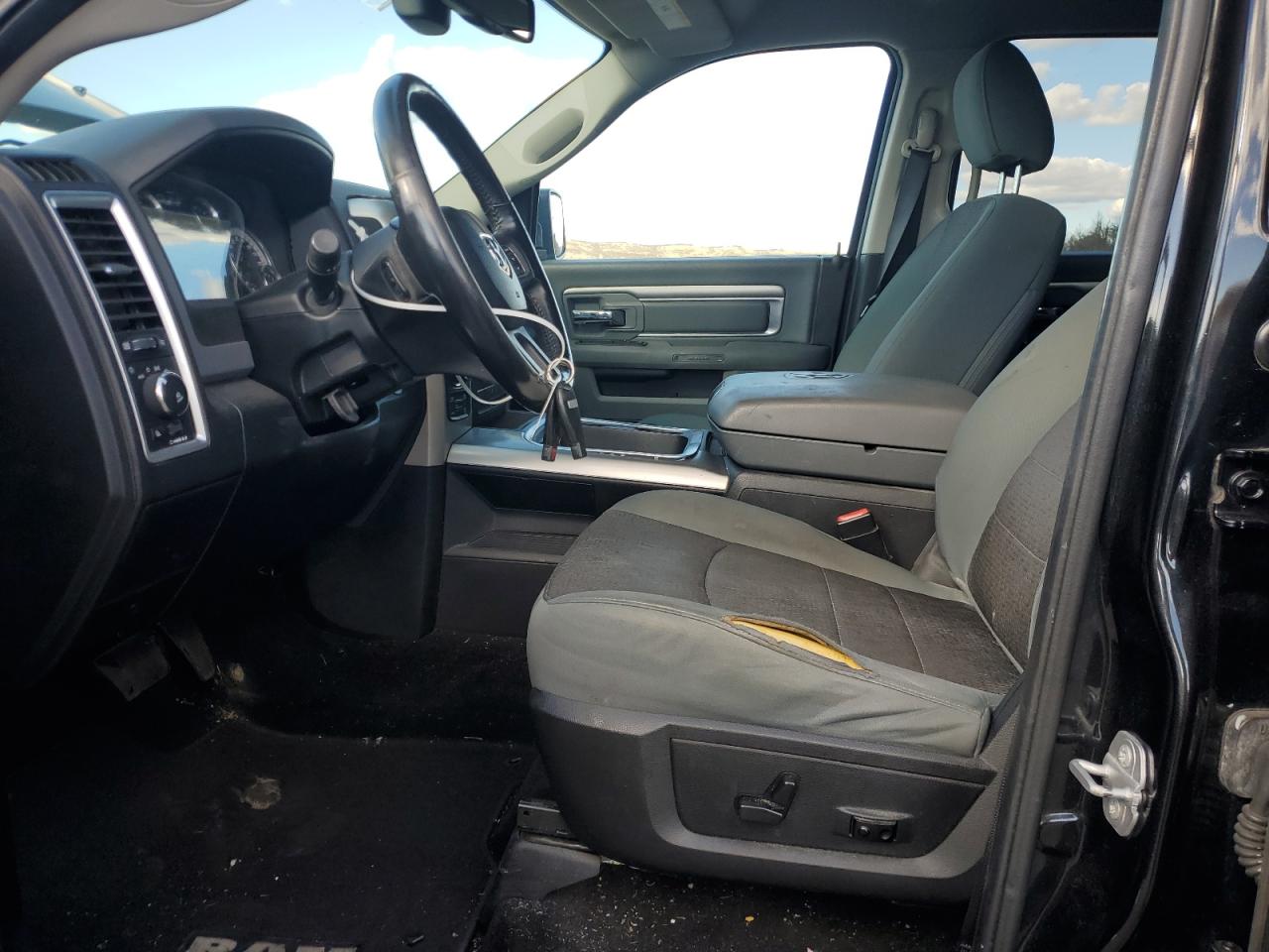 Ram 1500 Slt Image 4