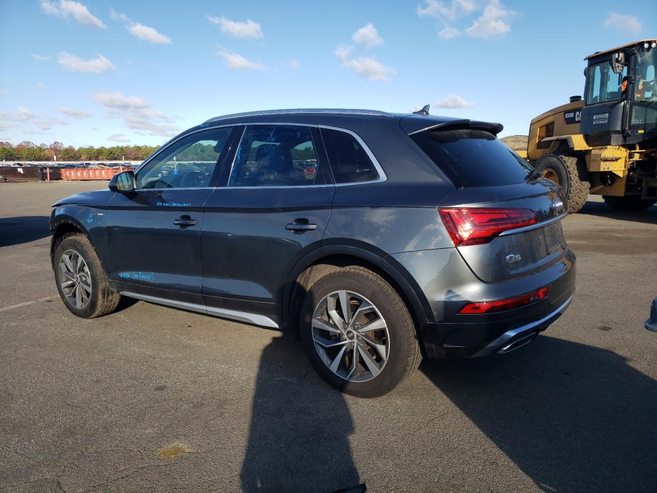 Audi Q5 Premium 45 Image 13