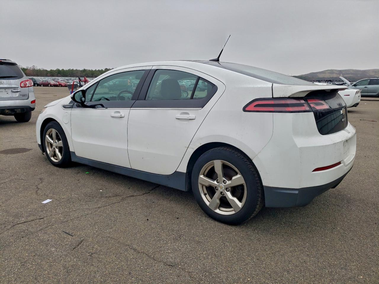 Chevrolet Volt Image 3