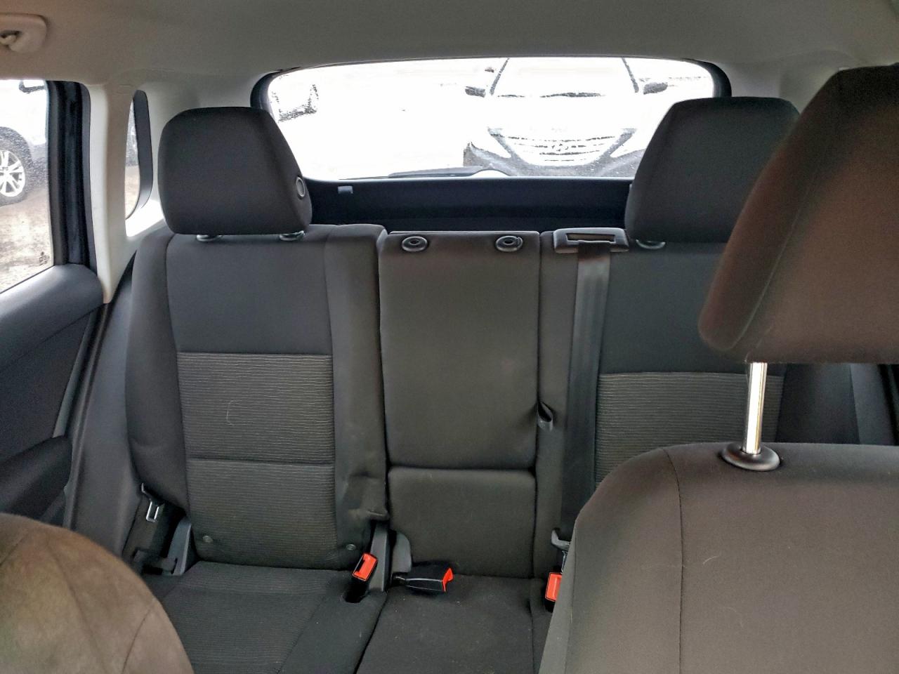 Volkswagen Tiguan S Image 4