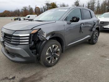  Salvage Nissan Kicks