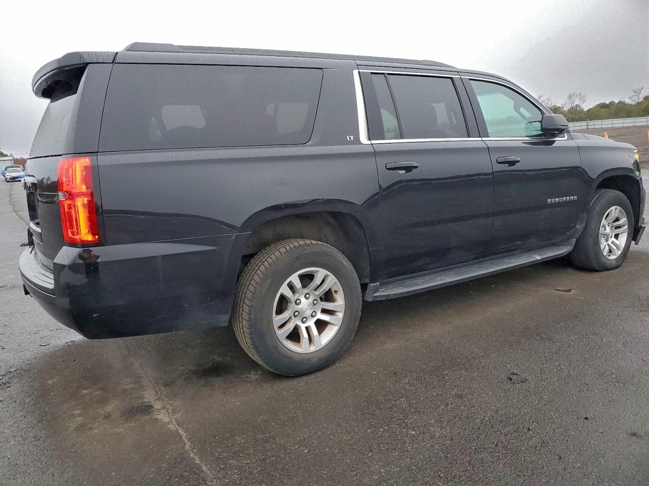 Chevrolet Suburban K1500 Lt Image 13
