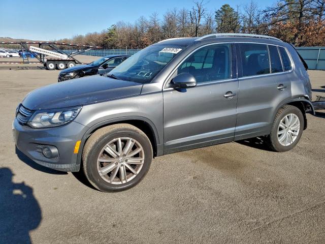  Salvage Volkswagen Tiguan