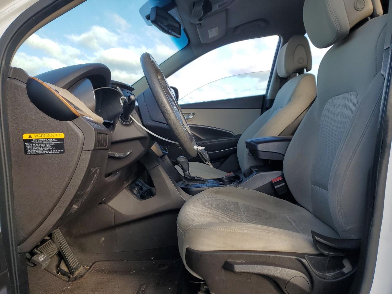 Hyundai SANTA FE Image 12