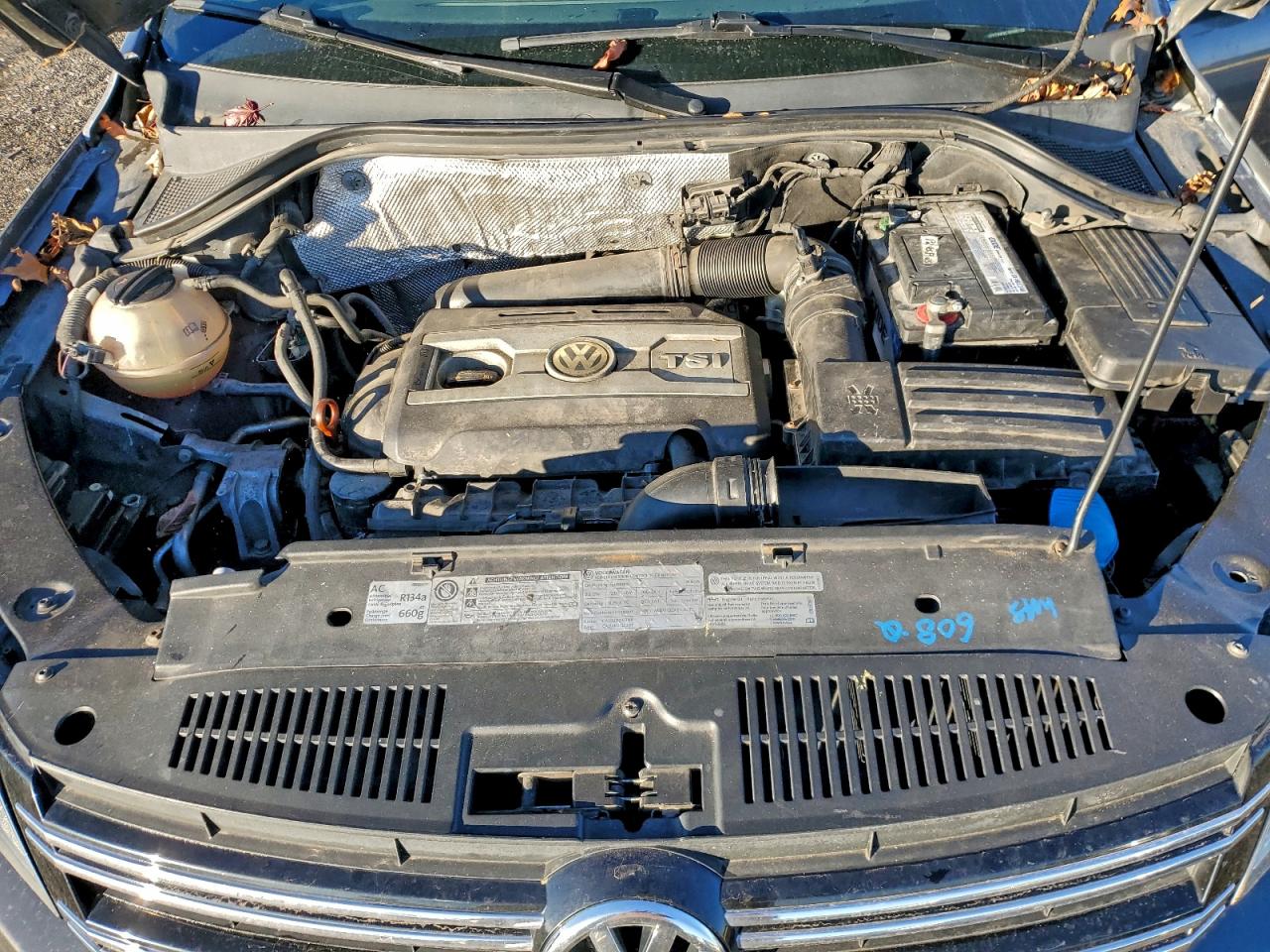 Volkswagen Tiguan S Image 9