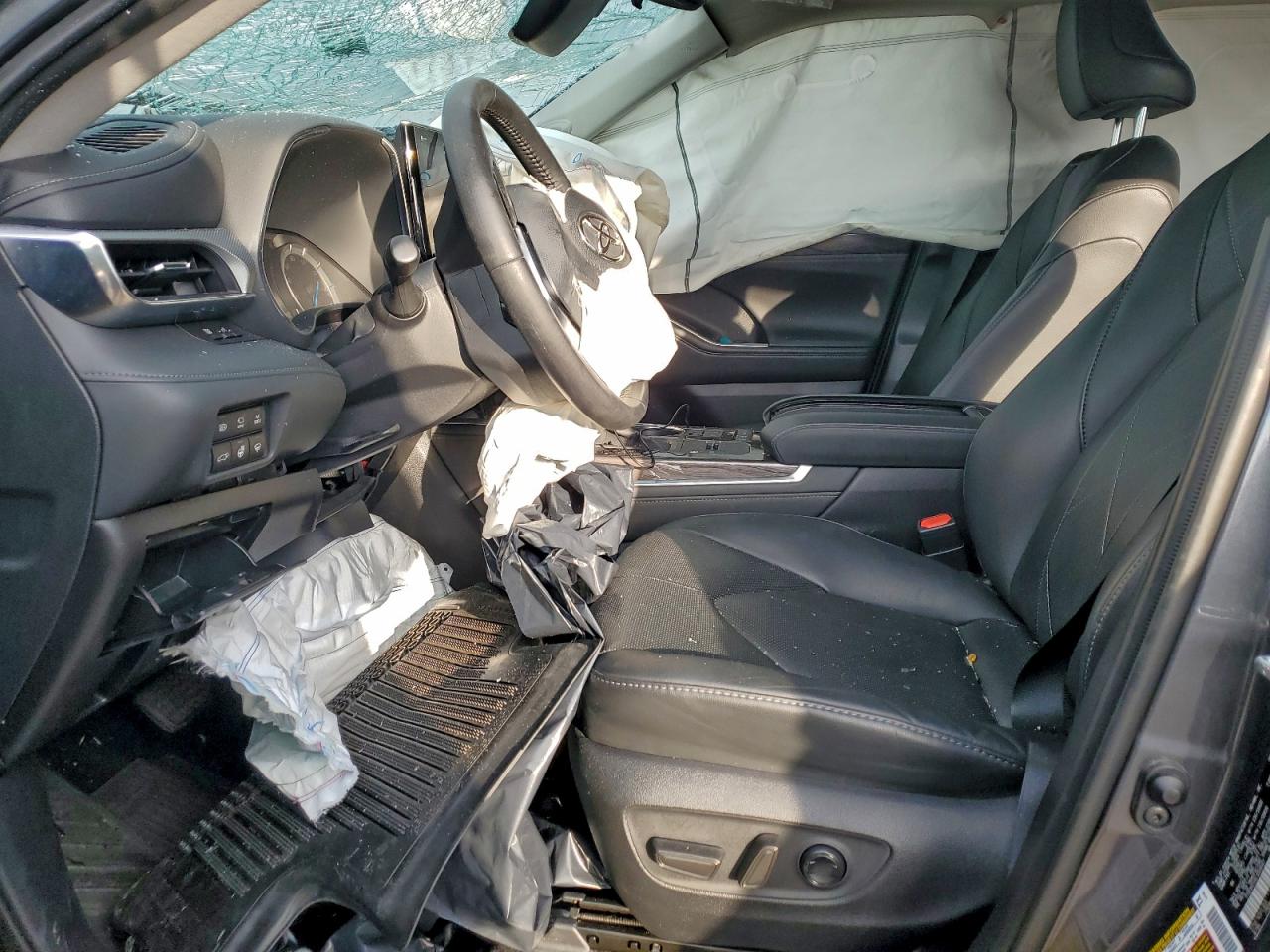 Toyota Highlander Hybrid Platinum Image 9