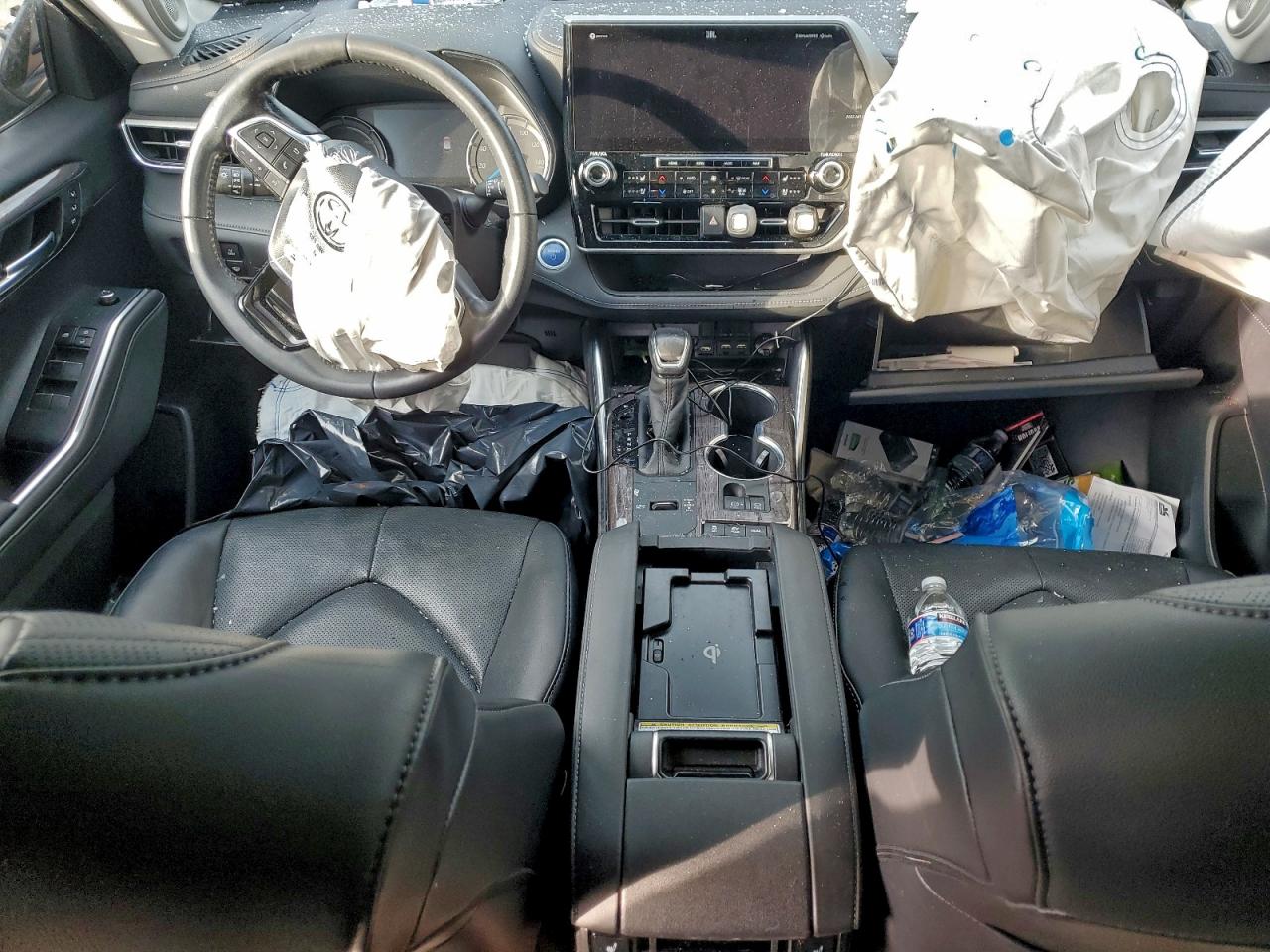 Toyota Highlander Hybrid Platinum Image 14