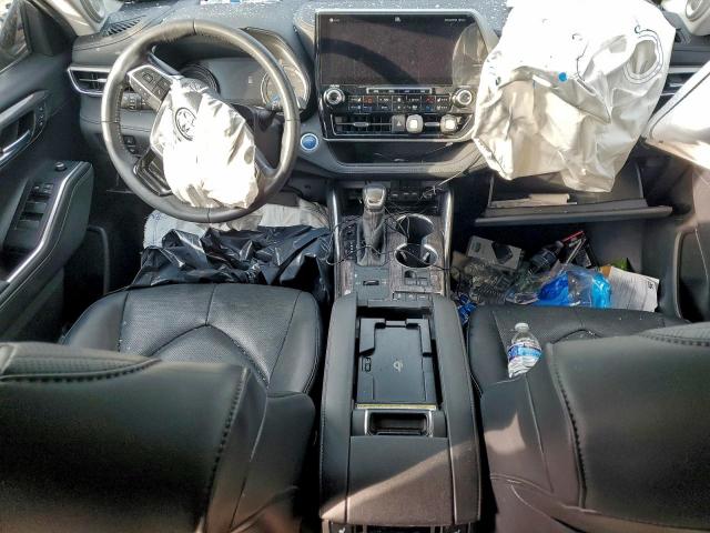 Toyota Highlander Hybrid Platinum Image 14