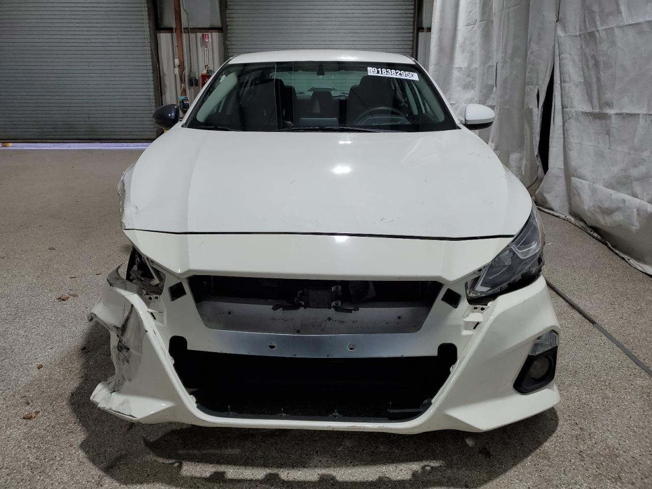 Nissan Altima S Image 5