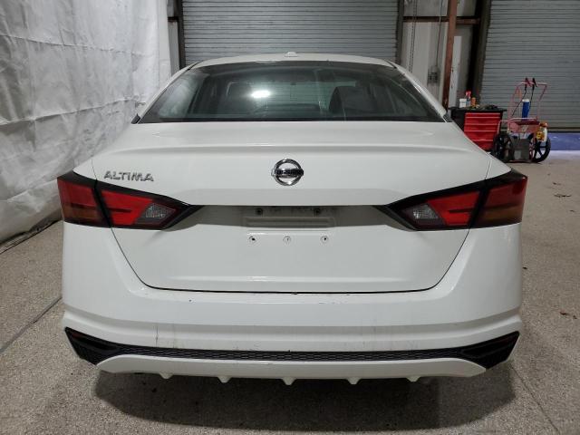 Nissan Altima S Image 10