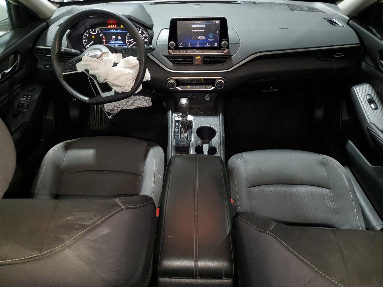 Nissan Altima S Image 11