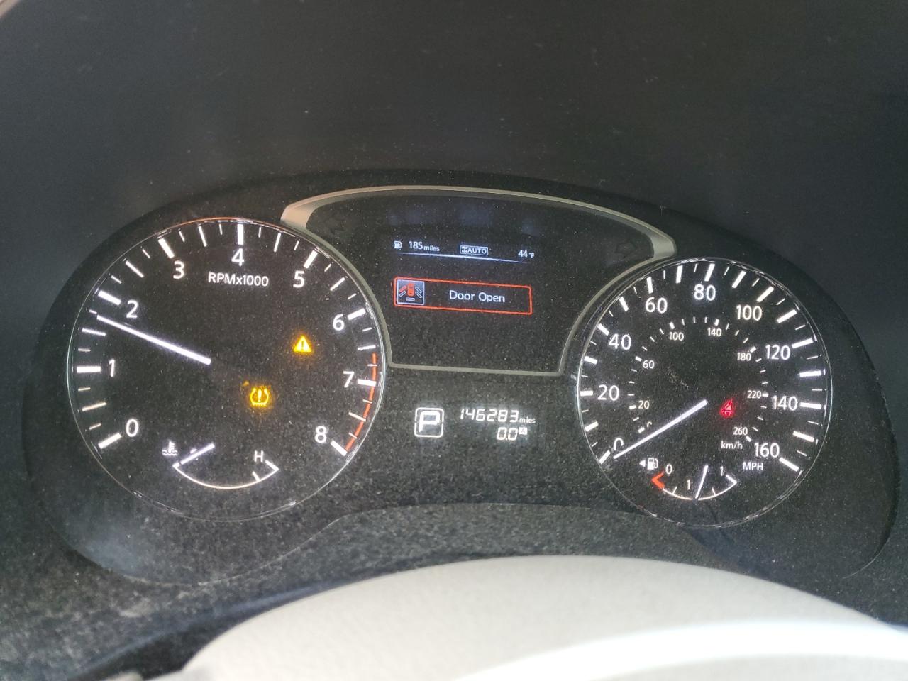 Nissan Pathfinder S Image 10