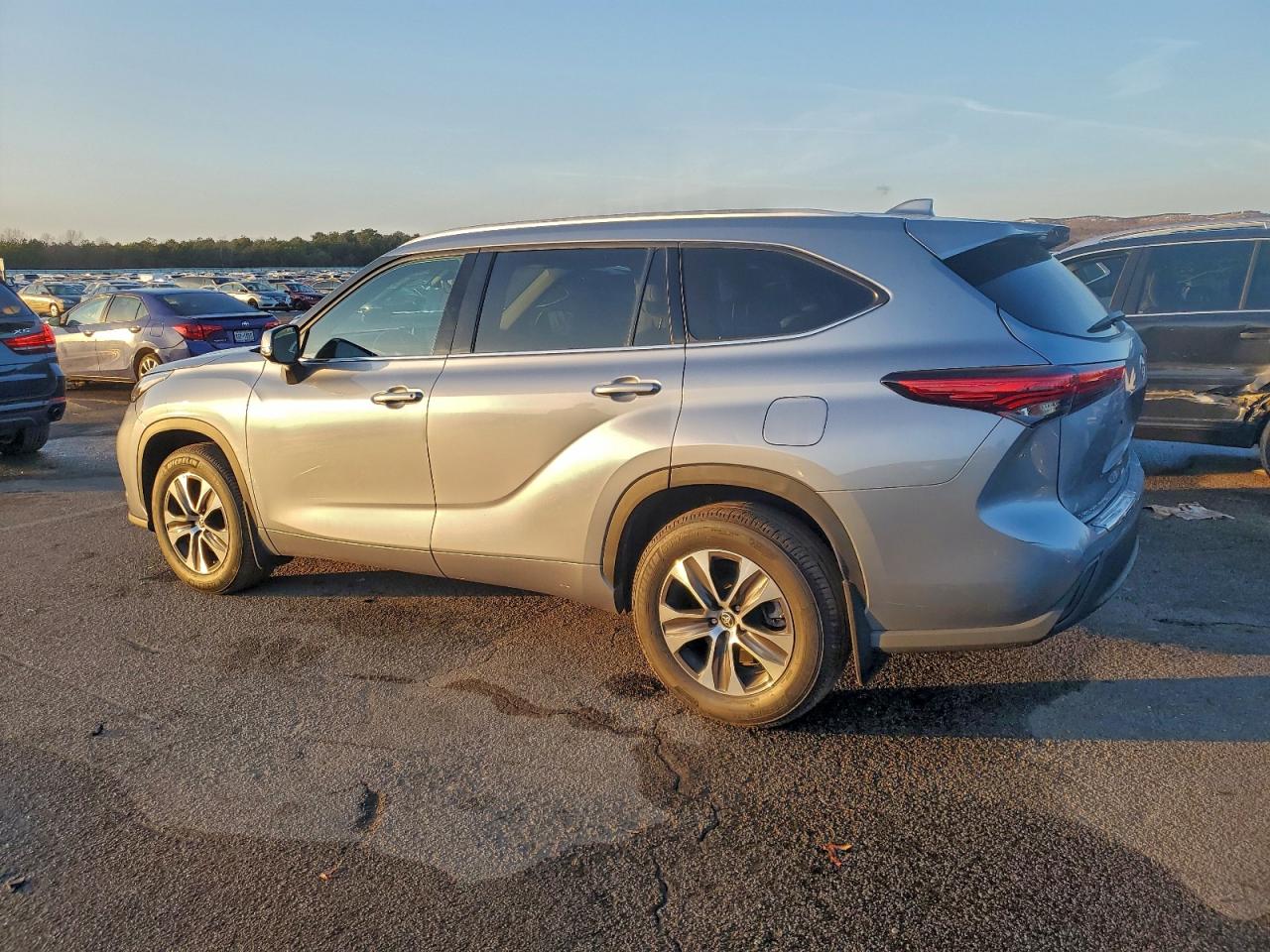 Toyota Highlander Xle Image 5