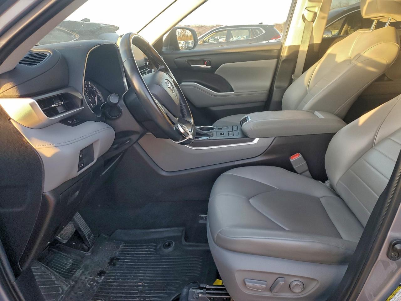 Toyota Highlander Xle Image 9