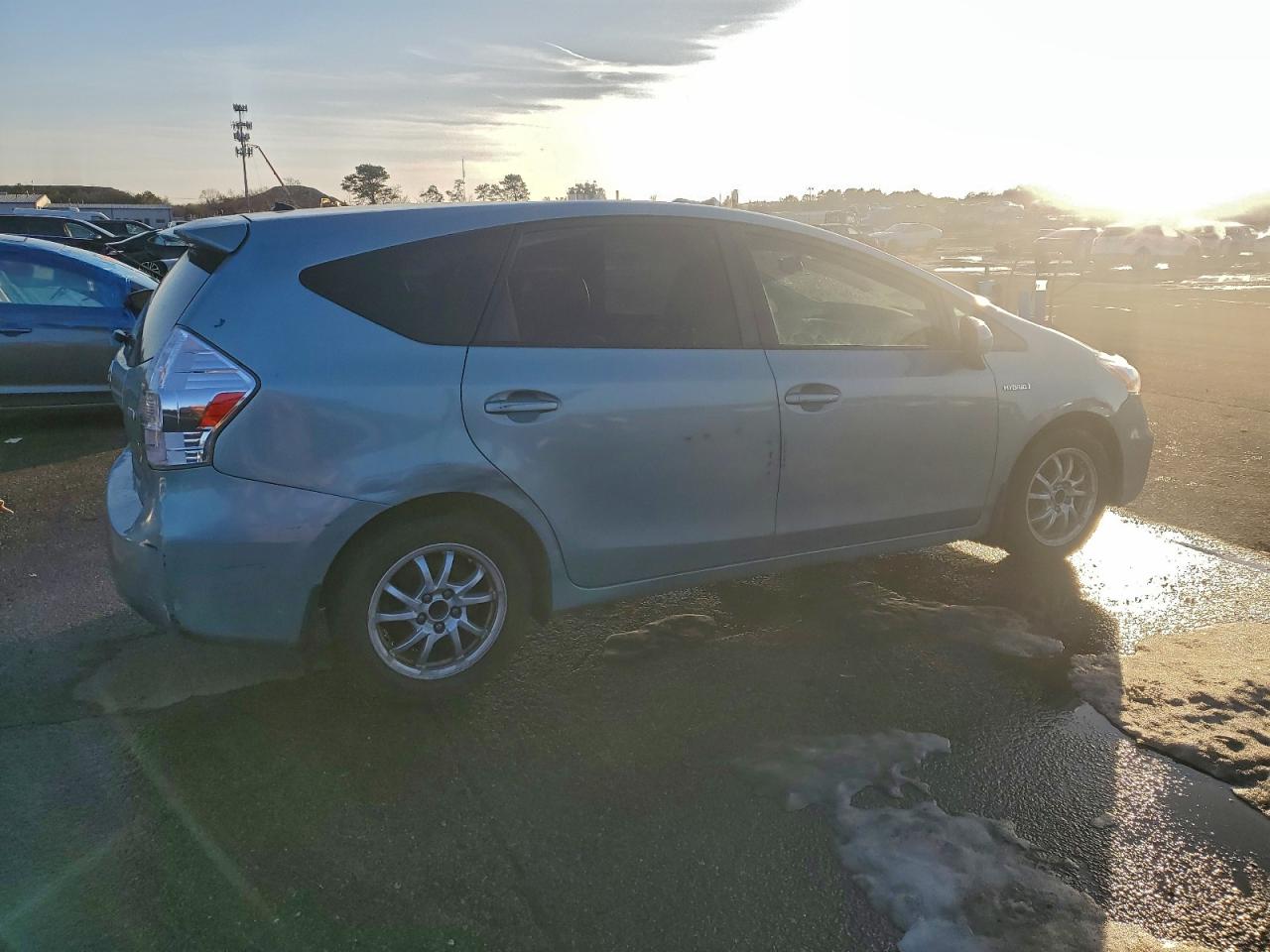 Toyota Prius Image 12