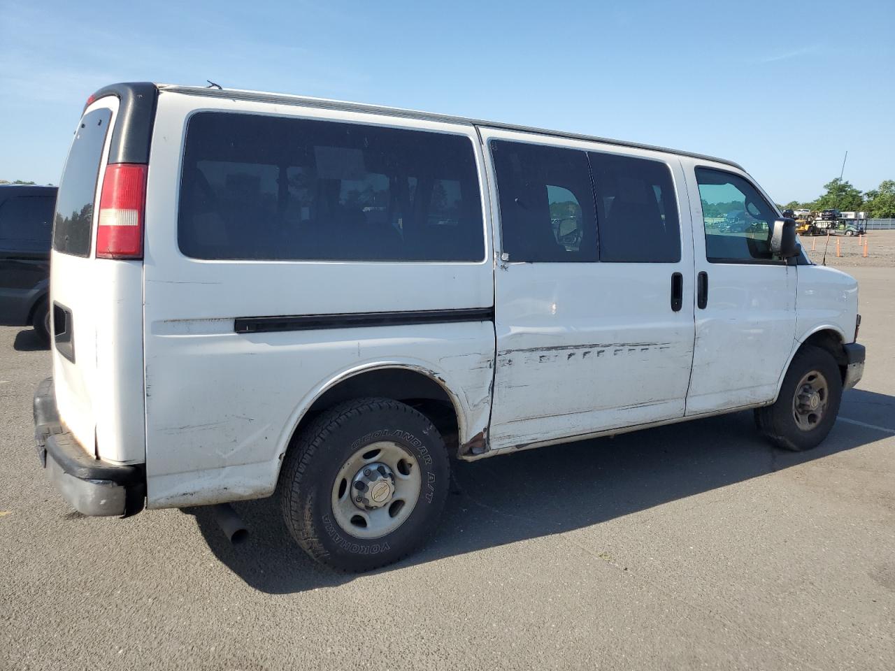 Chevrolet Express Lt Image 4