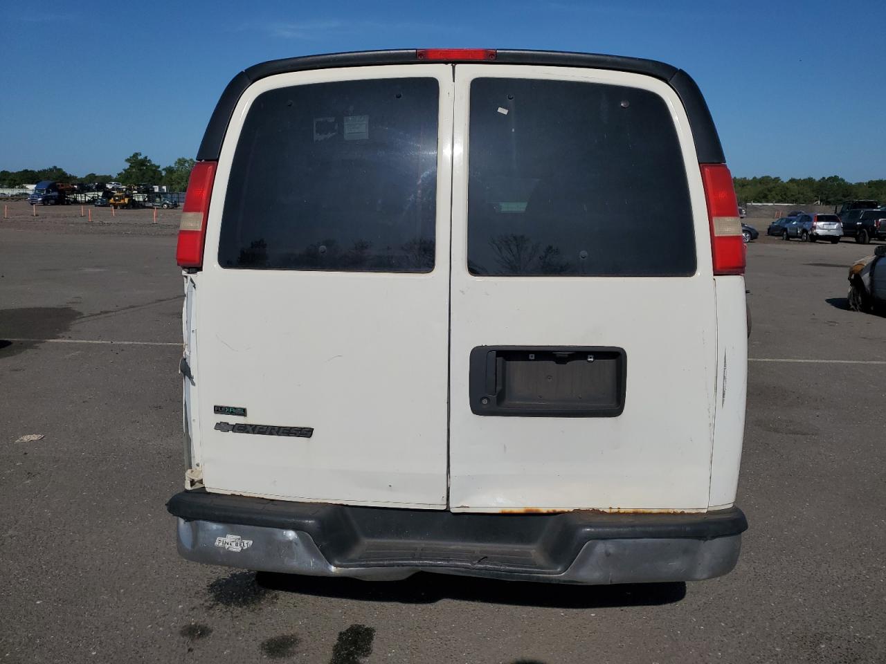 Chevrolet Express Lt Image 10