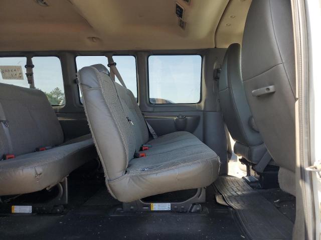 Chevrolet Express Lt Image 9