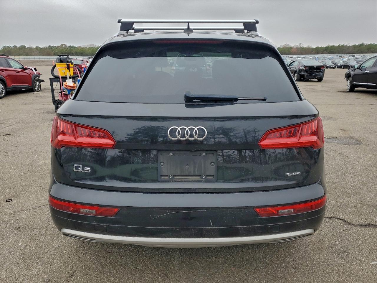 Audi Q5 Premium Image 2