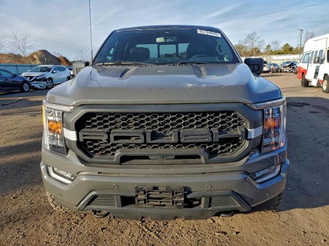 Ford F-150 Supercrew Image 11