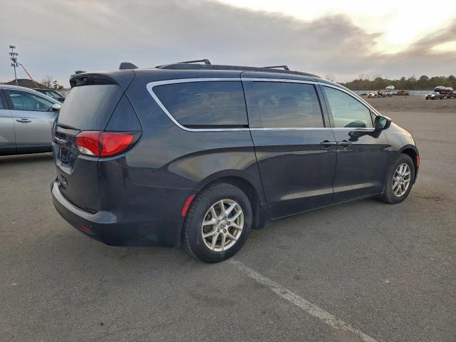 Chrysler Minivan Lxi Image 4