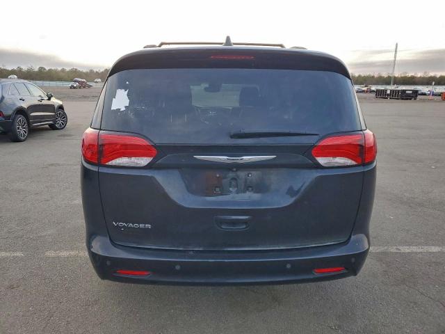Chrysler Minivan Lxi Image 6