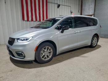  Salvage Chrysler Pacifica