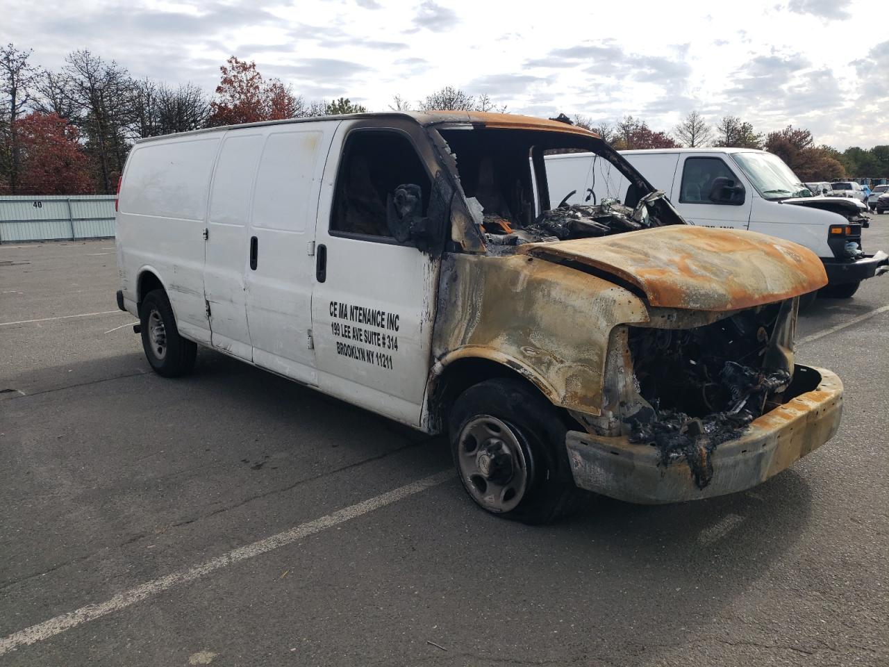 Chevrolet Express Image 3